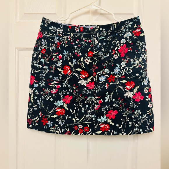 Croft & Barrow mid rise stretch waistband fabric classic skort size 10 - Picture 2 of 11